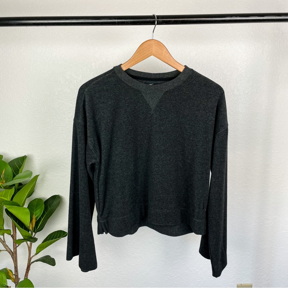 Nike Yoga Dri Fit Terry Cloth Wide Sleeve Sweatshirt Size S in Charcoal